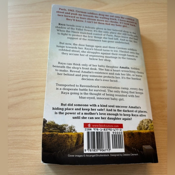 The Glovemaker’s Daughter paperback novel - by Shari J. Ryan - 341 pages - Picture 2 of 2